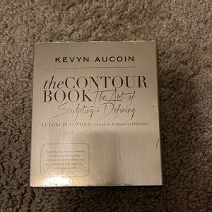 Kevyn Aucoin The Contour Book volume I
